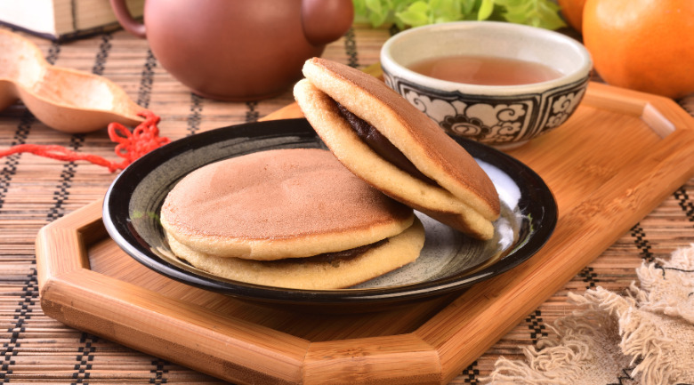 Làm bánh dorayaki không cần lò nướng