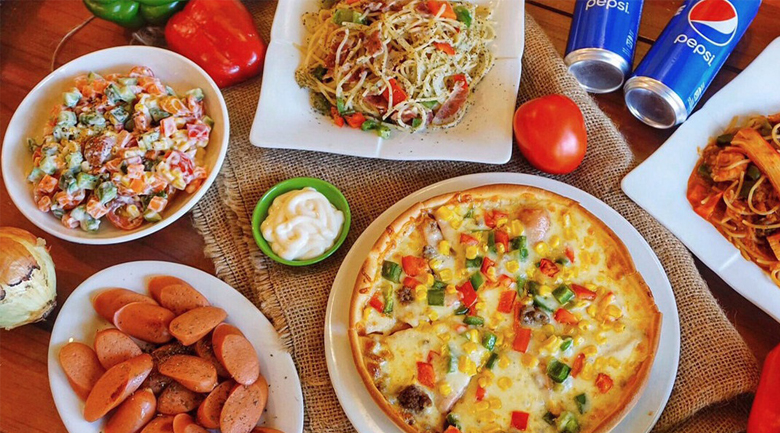 Bánh Pizza Family thơm ngon, hấp dẫn