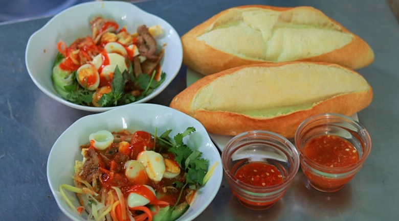 Tiệm bánh mì Đoàn Kết