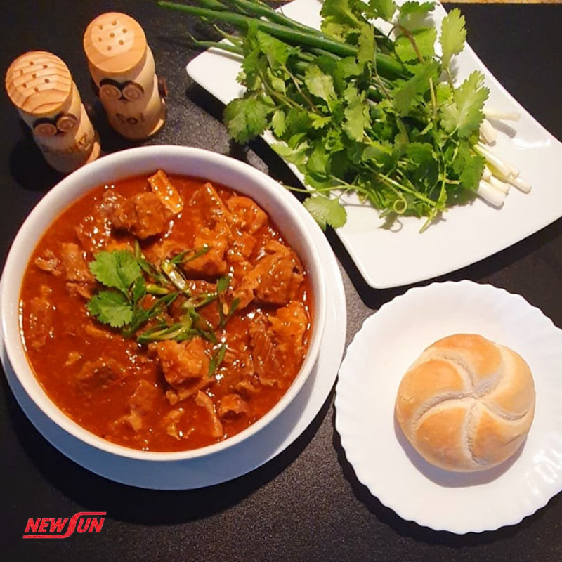 Hướng dẫn cách làm bánh mì sốt vang theo hương vị của 3 miền Hướng dẫn cách làm bánh mì sốt vang theo hương vị của 3 miền