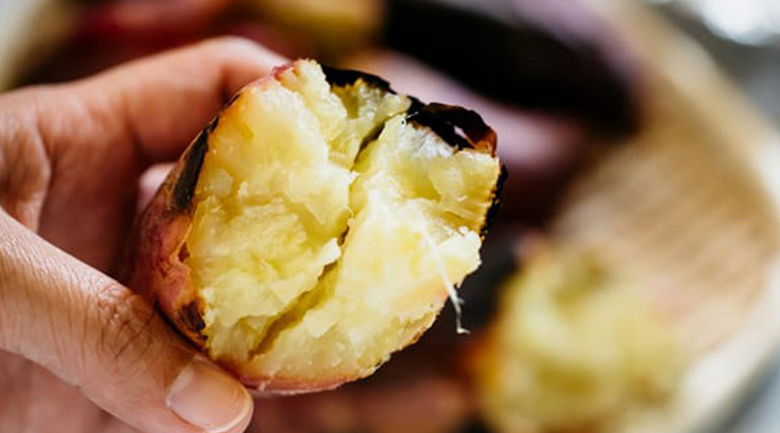 Hướng dẫn 4 cách nướng khoai lang bằng lò nướng bánh mì Nướng khoai lang bằng lò nướng bánh mì bị khô