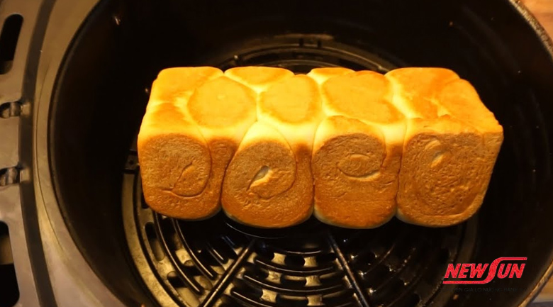 Hướng dẫn làm bánh mì gối tại nhà bằng 3 cách dễ thực hiện hướng dẫn làm bánh mì gối tại nhà nồi chiên không dầu