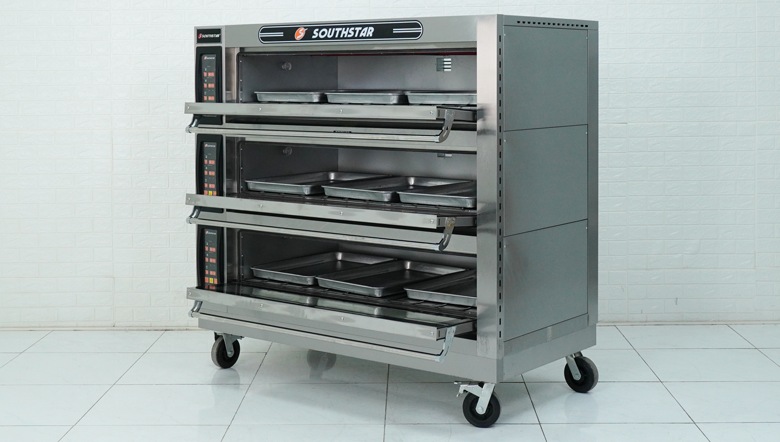 3 khoang nướng lớn, xếp vừa 9 khay 400x600mm