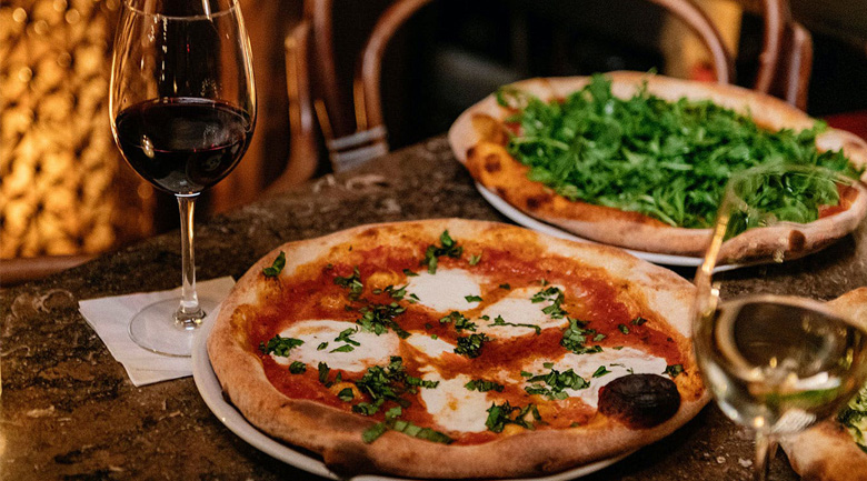 Pizza Margherita, thưởng thức