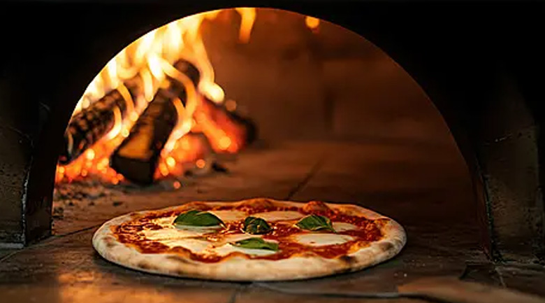 pizza Neapolitan, nướng bánh